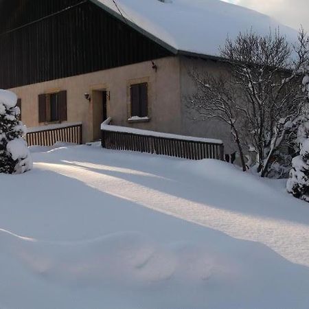 gite de 6 à 8 personnes la faviere Billecul Esterno foto