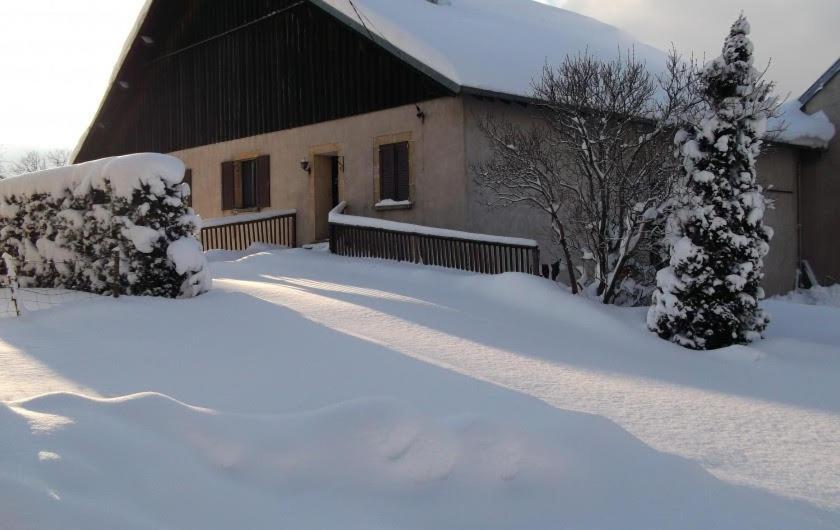 gite de 6 à 8 personnes la faviere Billecul Esterno foto